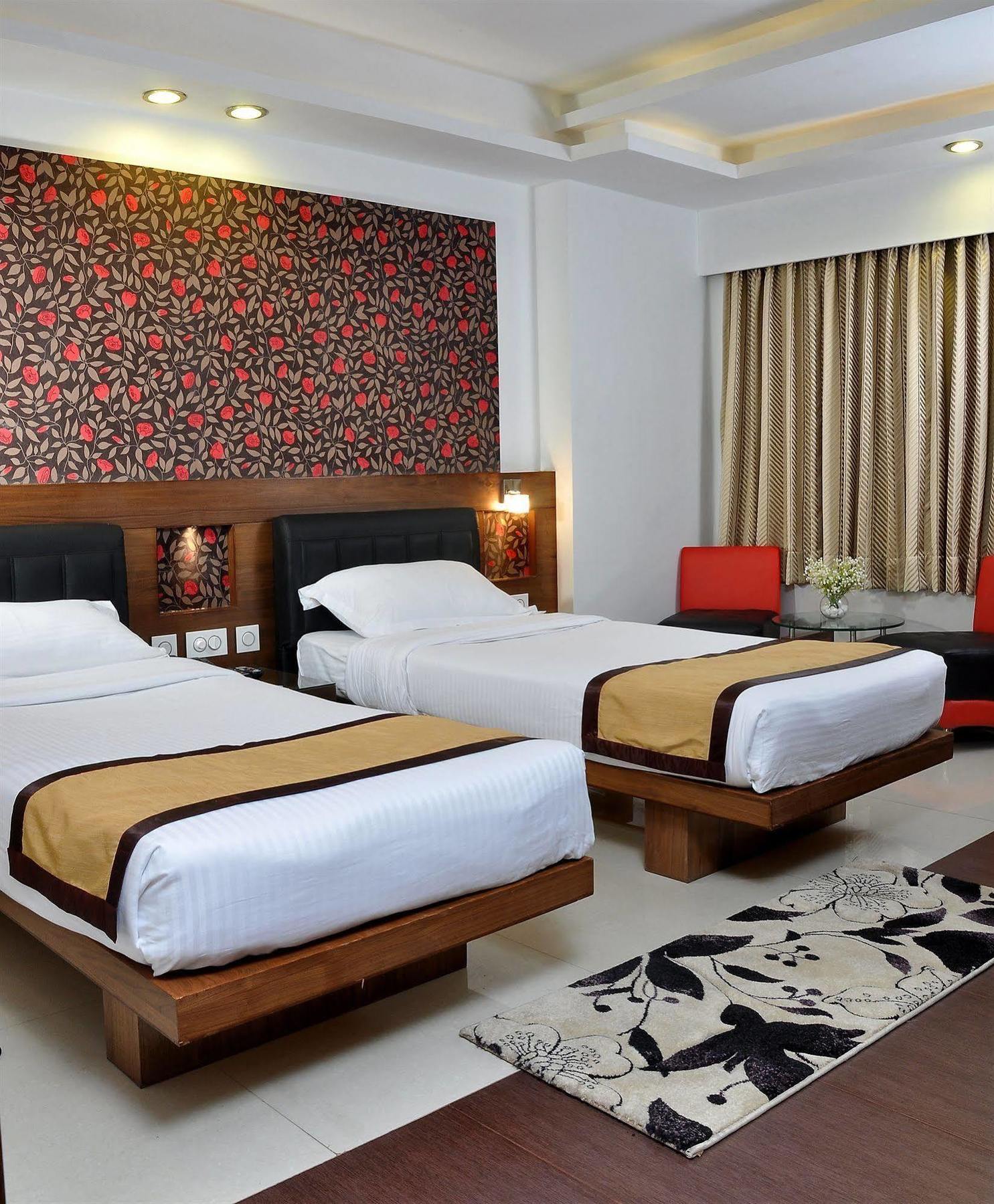 Hotel Niharika Kalkutta Exterior foto